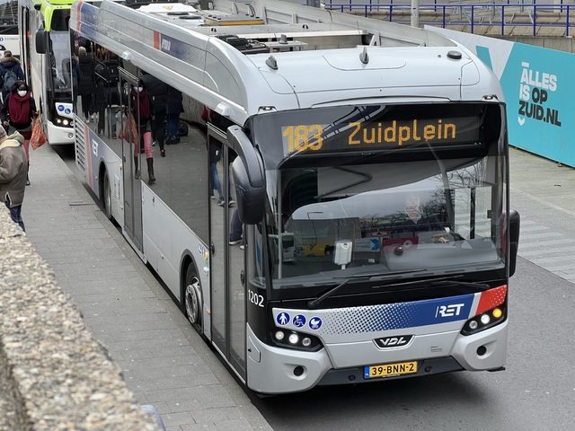 Foto van RET VDL Citea SLE-120 Hybrid 1202 Standaardbus door Stadsbus