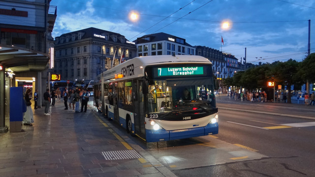 Foto van VBL Hess Swisstrolley 223 Gelede bus door_gemaakt OVdoorNederland