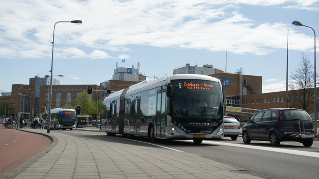 Foto van QBZ Heuliez GX437 ELEC 7441 Gelede bus door WartenHoofdstraat