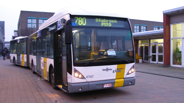 Foto van DeLijn Van Hool AG300 4747 Gelede bus door_gemaakt Maiden666