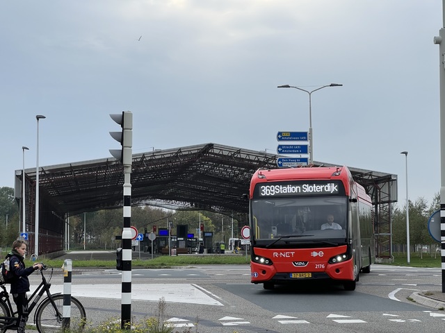 Foto van GVB VDL Citea SLFA-180 Electric 2176 Gelede bus door_gemaakt Stadsbus