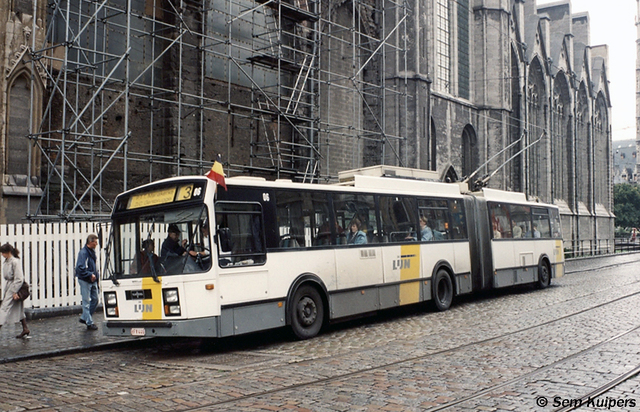 Foto van DeLijn Van Hool AG280T 6 Gelede bus door_gemaakt RW2014