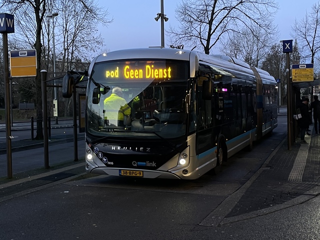 Foto van QBZ Heuliez GX437 ELEC 7416 Gelede bus door M48T