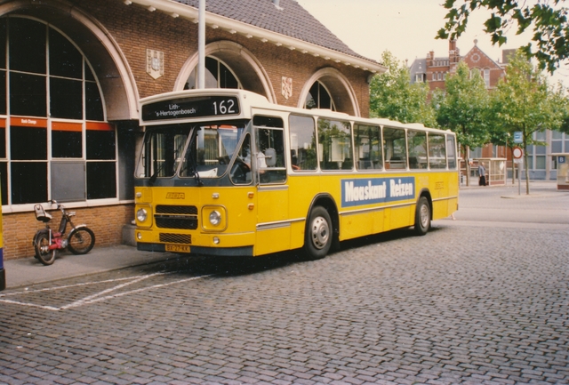 Foto van SmMa Volvo-Den Oudsten Standaardstreekbus 3 Standaardbus door Marcel1970