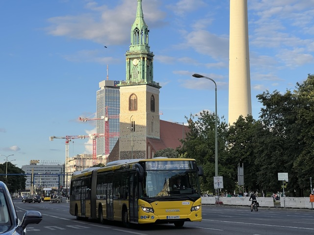 Foto van BVG Scania Citywide LFA 4479 Gelede bus door_gemaakt Stadsbus