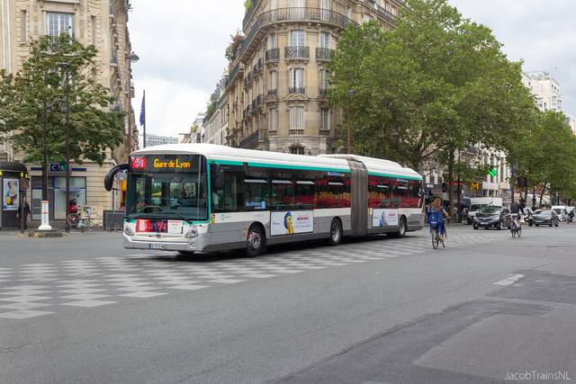 Foto van RATP Heuliez GX437 ELEC 4584 Gelede bus door JacobTrains