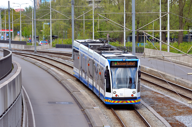 Foto van GVB Siemens Combino (2-richting) 2201 Tram door_gemaakt Bartrock