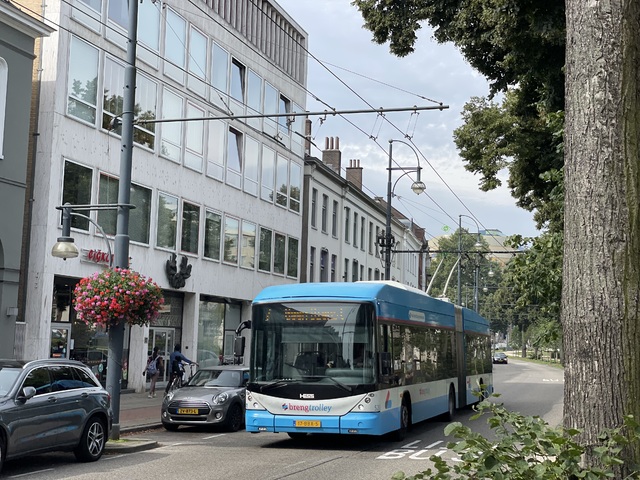 Foto van HER Hess Swisstrolley 5252 Gelede bus door_gemaakt M48T