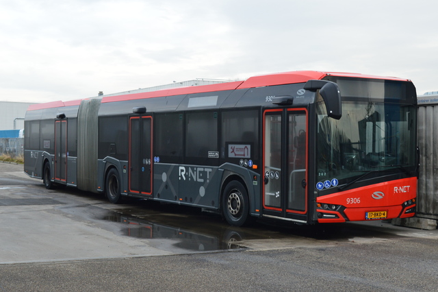 Foto van CXX Solaris Urbino 18 9306 Gelede bus door wyke2207