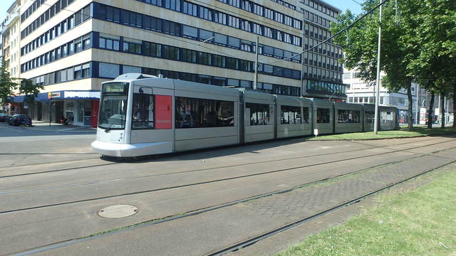 Foto van Rheinbahn NF10 2009 Tram door_gemaakt Perzik
