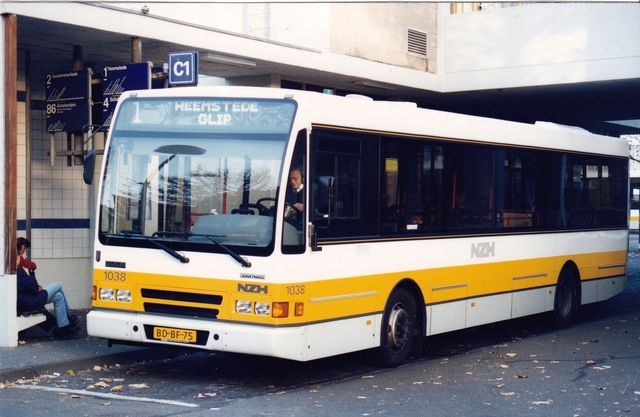 Foto van NZH Berkhof 2000NL 1038 Standaardbus door_gemaakt wyke2207