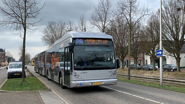 Foto van QBZ Van Hool AGG300 4216 Dubbelgelede bus door Stadsbus