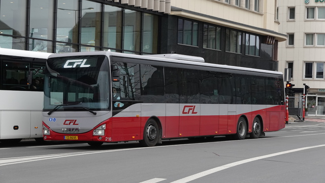 Foto van CFL Iveco Crossway LE (15mtr) 216 Standaardbus door WDK6761G1