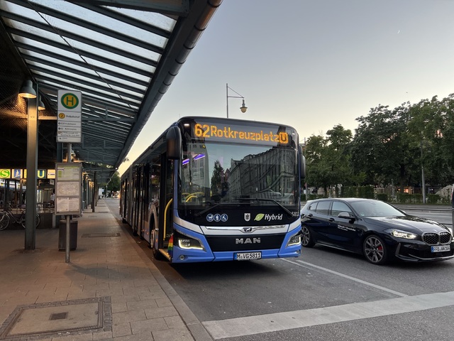 Foto van MVG MAN Lion's City 18C 5811 Gelede bus door Stadsbus
