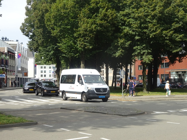 Foto van VDW Mercedes-Benz Sprinter 260 Minibus door Rotterdamseovspotter