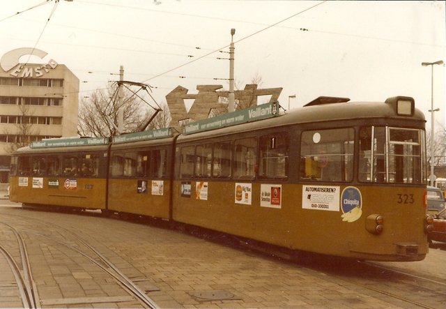 Foto van RET Rotterdamse Düwag GT8 1323 Tram door JanWillem