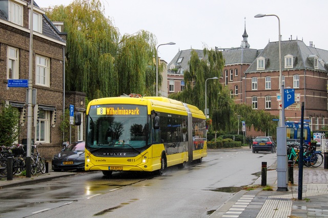 Foto van QBZ Heuliez GX437 ELEC 4811 Gelede bus door_gemaakt StijnvanGinkel