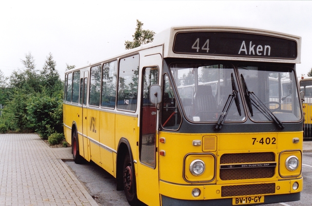 Foto van VSL DAF MB200 7402 Standaardbus door wyke2207