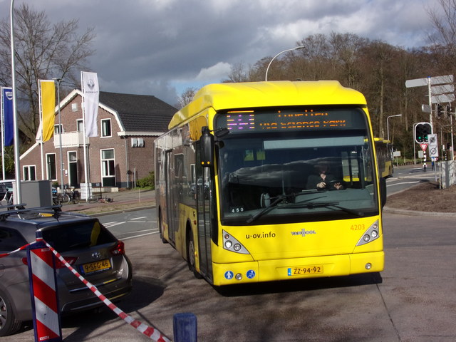 Foto van QBZ Van Hool AGG300 4203 Dubbelgelede bus door_gemaakt Lijn45