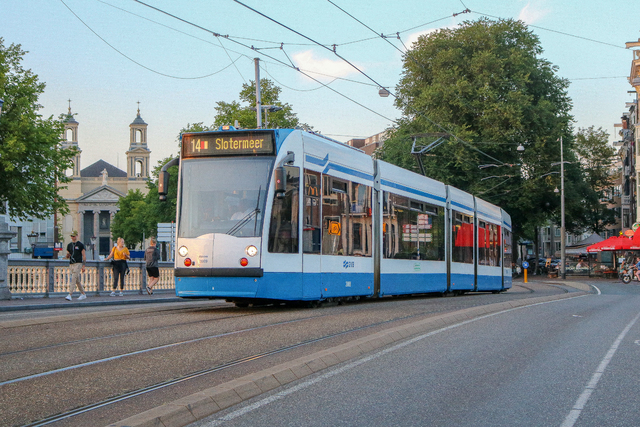 Foto van GVB Siemens Combino 2069 Tram door EWPhotography