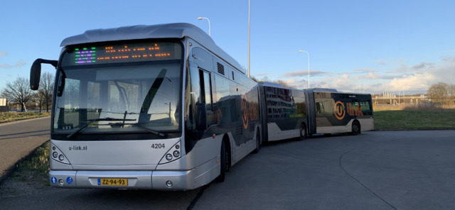 Foto van QBZ Van Hool AGG300 4204 Dubbelgelede bus door Busdordrecht