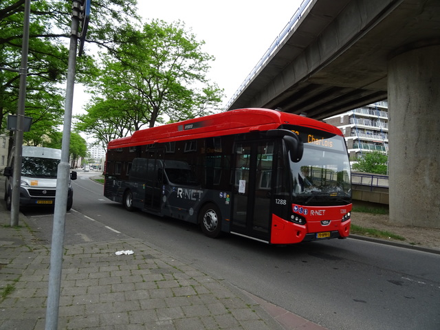 Foto van RET VDL Citea SLE-120 Hybrid 1288 Standaardbus door Jossevb