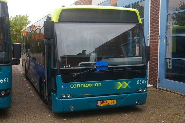 Foto van CXX VDL Ambassador ALE-120 8345 Standaardbus door wyke2207