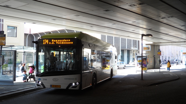 Foto van CXX Solaris Urbino 12 hydrogen 2144 Standaardbus door jvroegindeweij