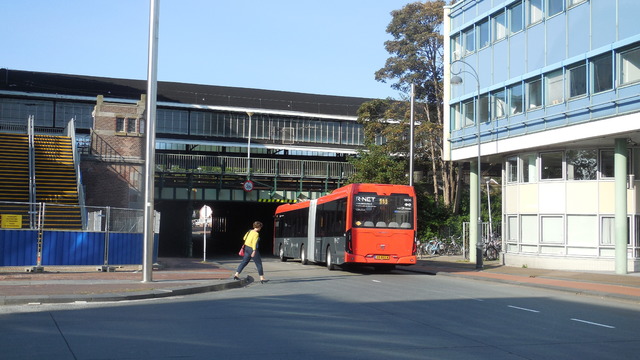 Foto van CXX Ebusco 2.2 (18mtr) 9806 Gelede bus door_gemaakt Stadsbus