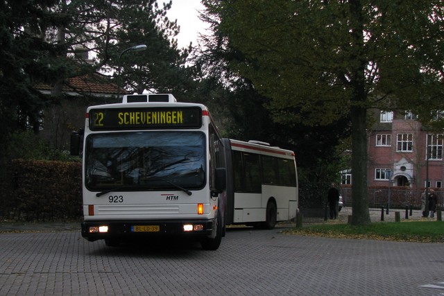 Foto van HTM Den Oudsten B93 923 Gelede bus door dmulder070