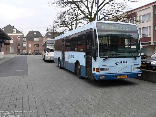 Foto van ARR Berkhof 2000NL 4750 Standaardbus door tsov