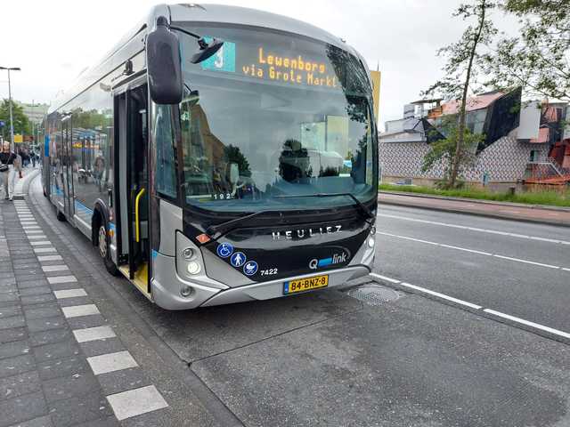 Foto van QBZ Heuliez GX437 ELEC 7422 Gelede bus door Draken-OV