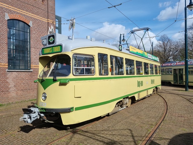 Foto van HOVM Haagse PCC 1193 Tram door_gemaakt Tramspoor