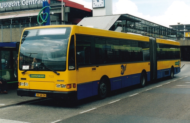 Foto van CXX Berkhof 2000NL G 7123 Gelede bus door_gemaakt wyke2207