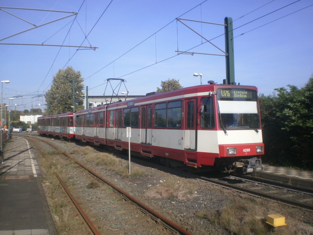 Foto van Rheinbahn Stadtbahnwagen B 4269 Tram door_gemaakt Perzik