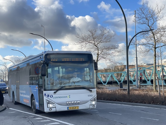 Foto van CXX Iveco Crossway LE (13mtr) 5562 Standaardbus door M48T