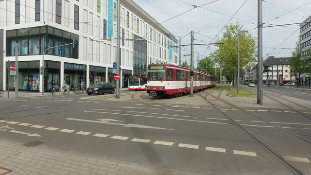 Foto van Rheinbahn Stadtbahnwagen B 4210 Tram door_gemaakt Perzik