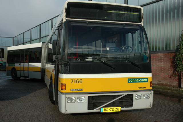 Foto van CXX Berkhof Duvedec G 7166 Gelede bus door_gemaakt Leom