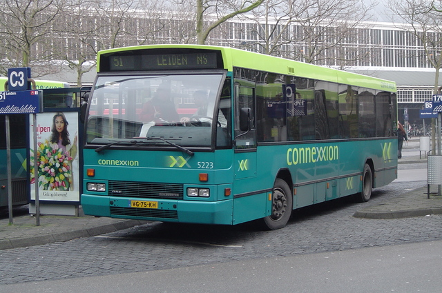 Foto van CXX Den Oudsten B88 5223 Standaardbus door wyke2207