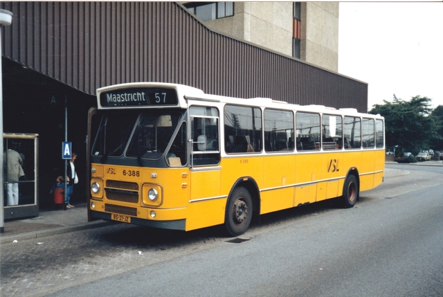 Foto van VSL DAF MB200 6388 Standaardbus door wyke2207