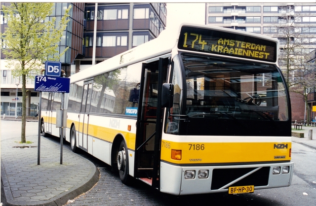 Foto van NZH Berkhof Duvedec G 7186 Gelede bus door wyke2207