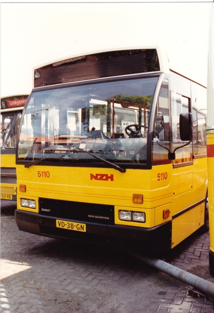 Foto van NZH Den Oudsten B88 5110 Standaardbus door wyke2207