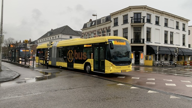 Foto van QBZ Heuliez GX437 ELEC 4826 Gelede bus door Stadsbus