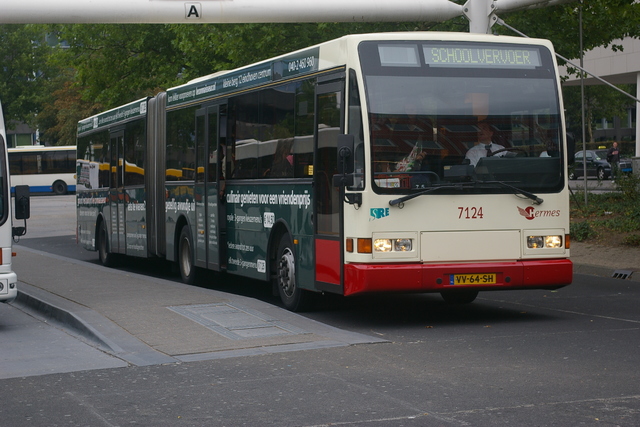 Foto van CXX Berkhof 2000NL G 7124 Gelede bus door wyke2207