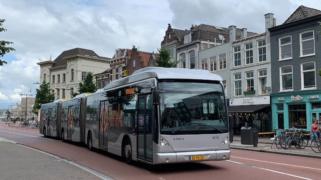 Foto van QBZ Van Hool AGG300 4210 Dubbelgelede bus door Stadsbus