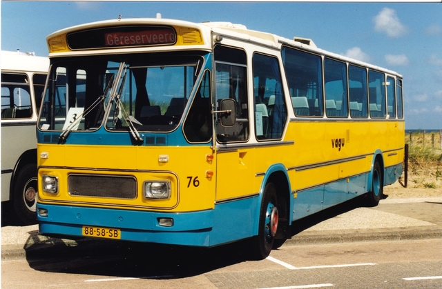 Foto van WN Leyland-Den Oudsten Standaardstreekbus 2742 Standaardbus door wyke2207