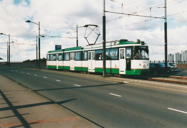 Foto van RET Rotterdamse Düwag GT8 1613 Tram door JanWillem