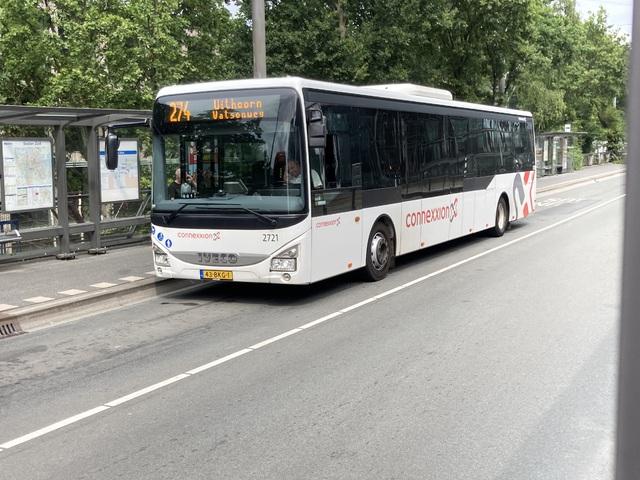 Foto van CXX Iveco Crossway LE (13mtr) 2721 Standaardbus door Leom