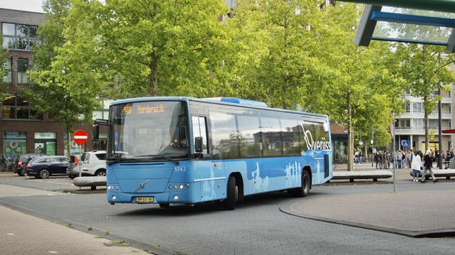 Foto van OVinIJ Volvo 8700 RLE 5742 Standaardbus door WartenHoofdstraat