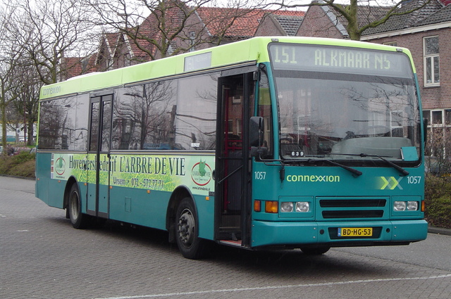 Foto van CXX Berkhof 2000NL 1057 Standaardbus door wyke2207